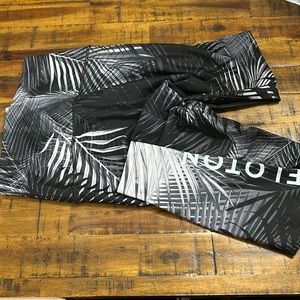 Peloton Wear It To Hear Leggings Women’s Size Small